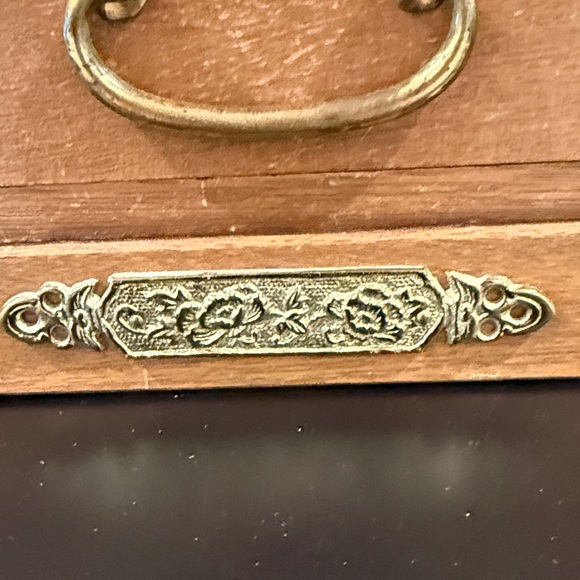 Wooden Jewelry Box with 4 Drawers with Handles - Picture 15 of 15